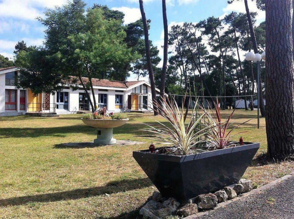Sous Les Pins Hotel Ronce-les-Bains Eksteriør billede